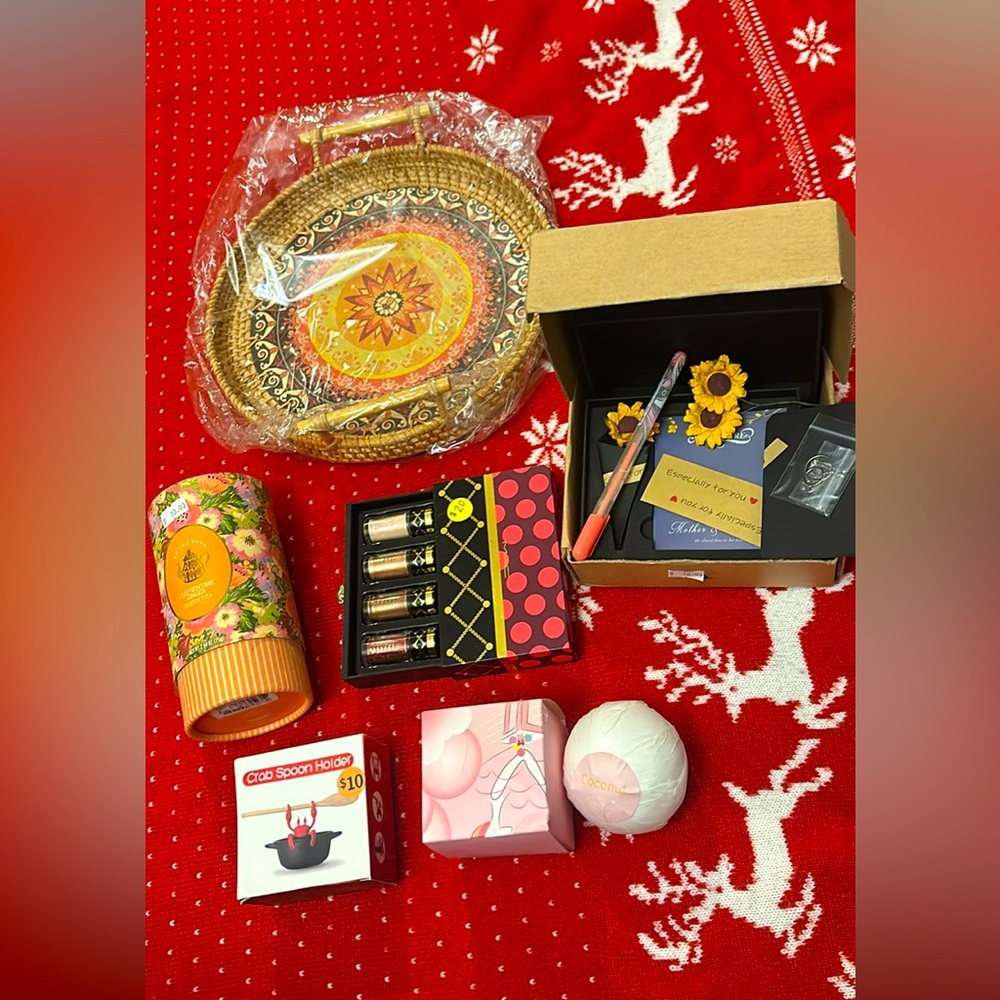 Gift basket bundle featuring MAC pigment eyeshadow